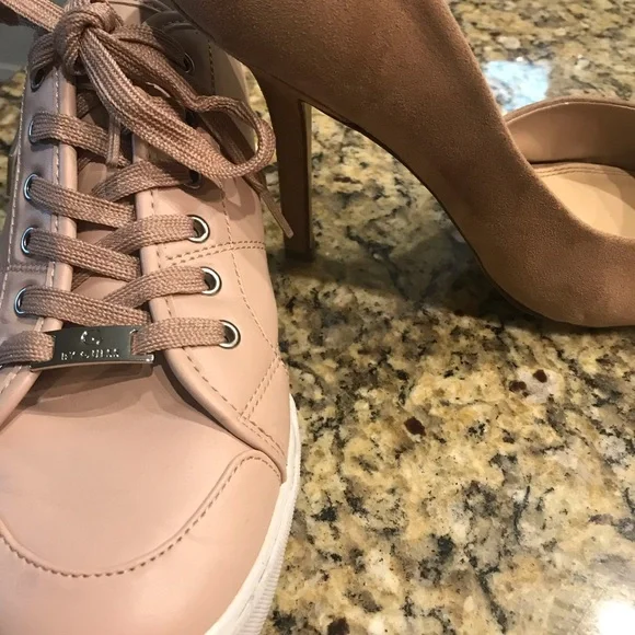 COPY - Guess sneakers size 11 very good used condition - Picture 6 of 7